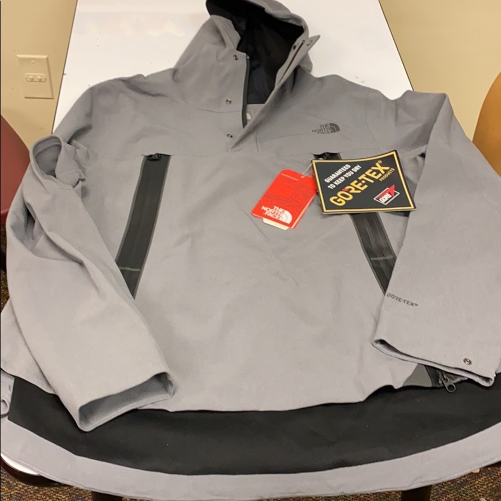 WOMEN'S APEX FLEX GTX® CAPE ANORAK